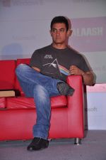 Aamir Khan snapped in a Pink Floyd T-shirt at Microsoft event in Trident, Mumbai on 30th March 2013 (14).JPG